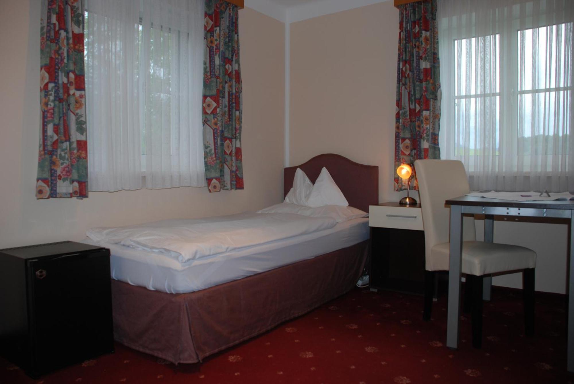 Landhaus Brieger Henndorf am Wallersee Room photo