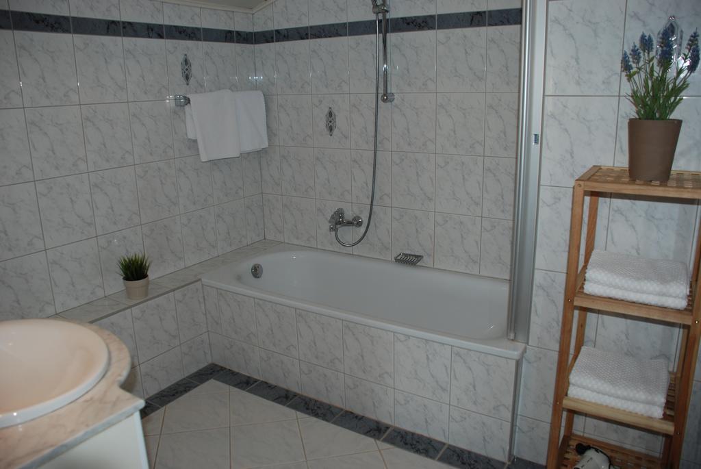 Landhaus Brieger Henndorf am Wallersee Room photo