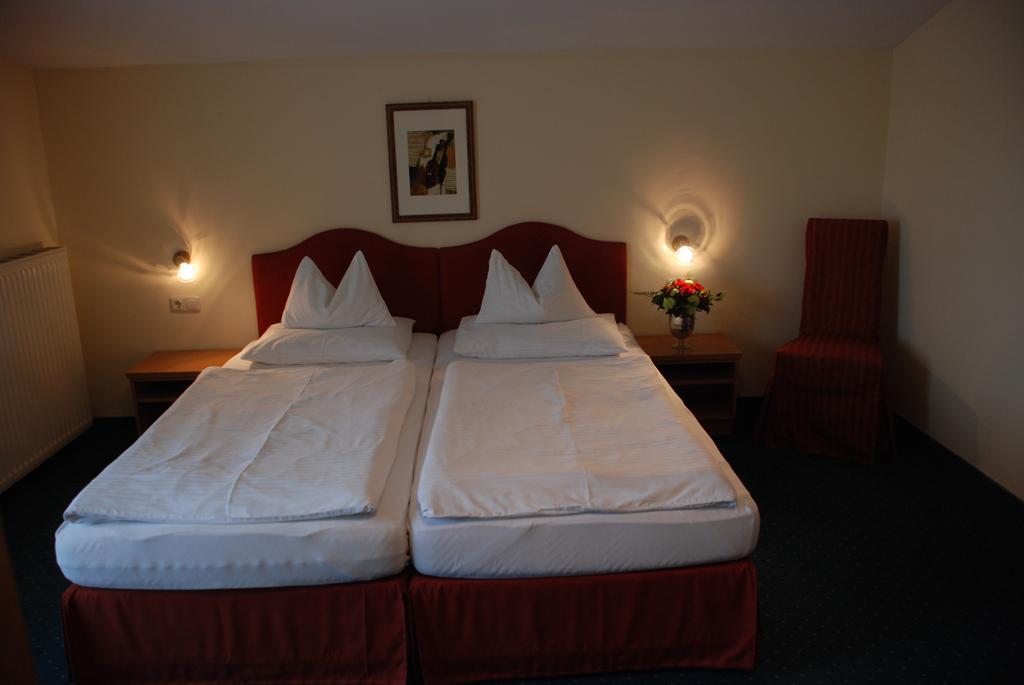Landhaus Brieger Henndorf am Wallersee Room photo